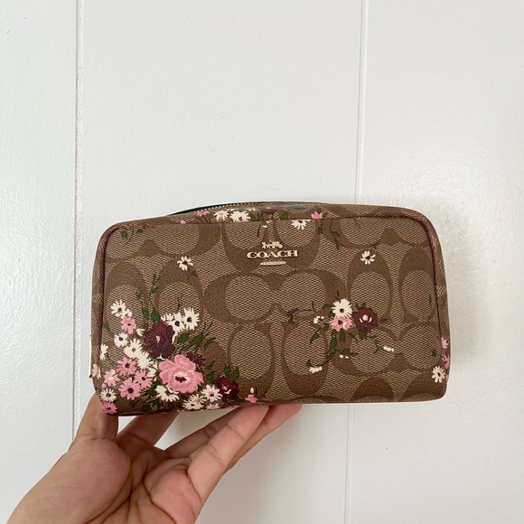 Coach Small Boxy Cosmetic Case In Signature Canvas With Evergreen Floral Print - Picture 1 of 8